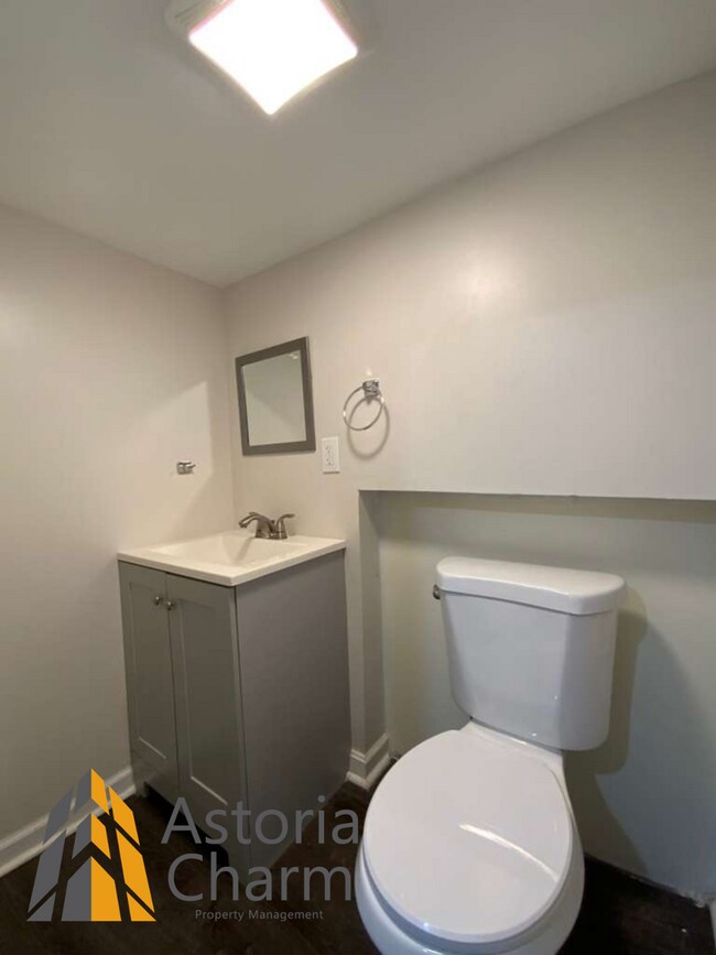 Building Photo - 3 Bedroom 1.5 Bath Baltimore Home with Finished Basement and Fenced Yard