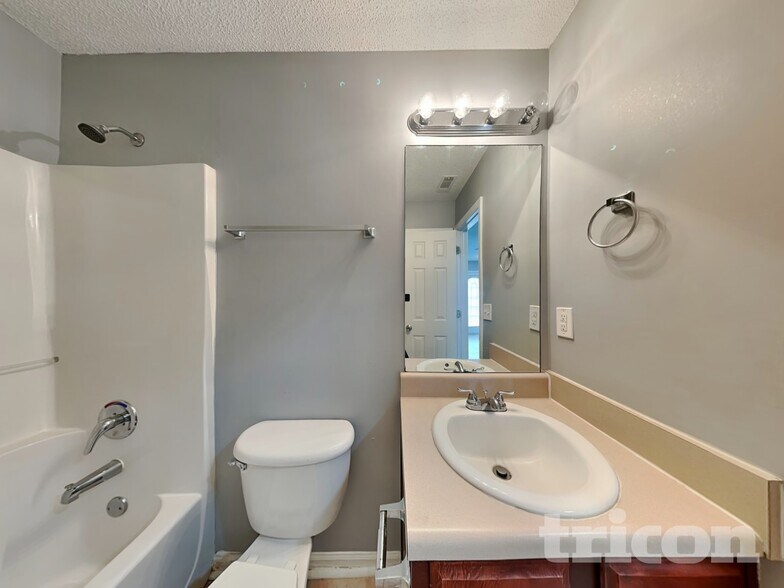Building Photo - 4828 Triger Ln