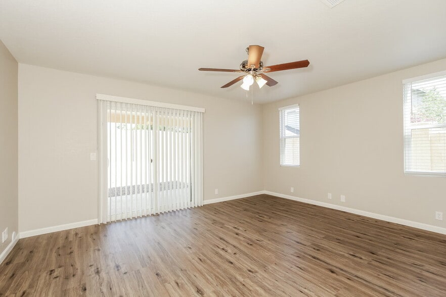 Building Photo - 23837 N 40th Dr