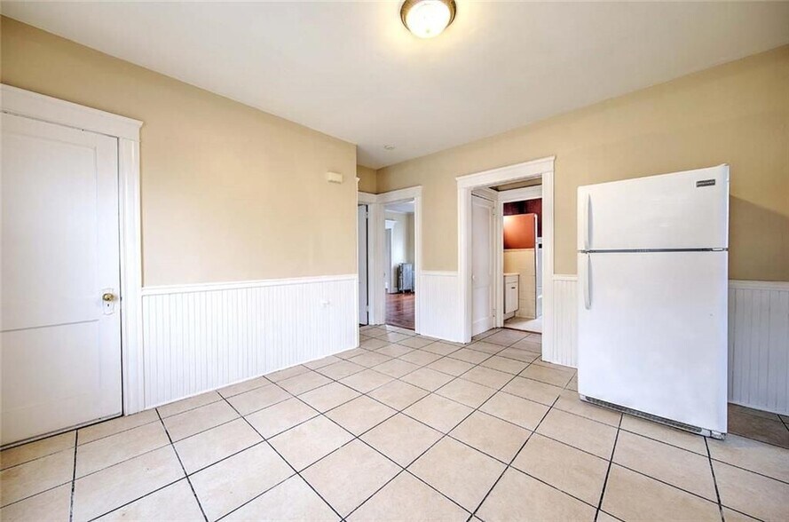 Building Photo - 80 Ontario St