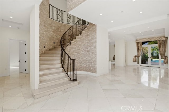 Building Photo - 5667 Lubao Ave