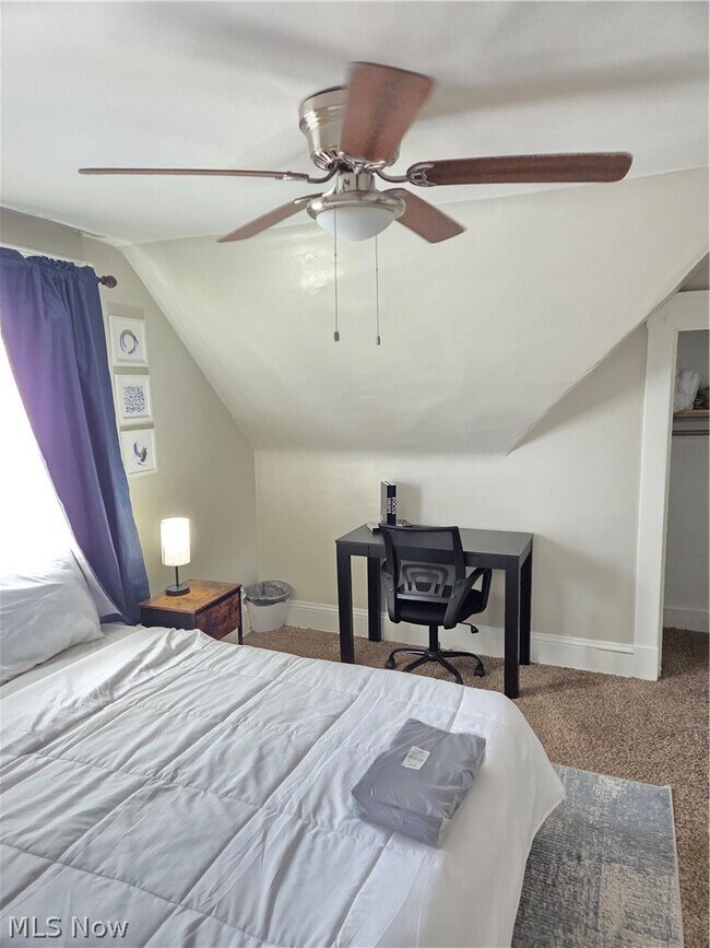 Building Photo - 1450 E 110th St