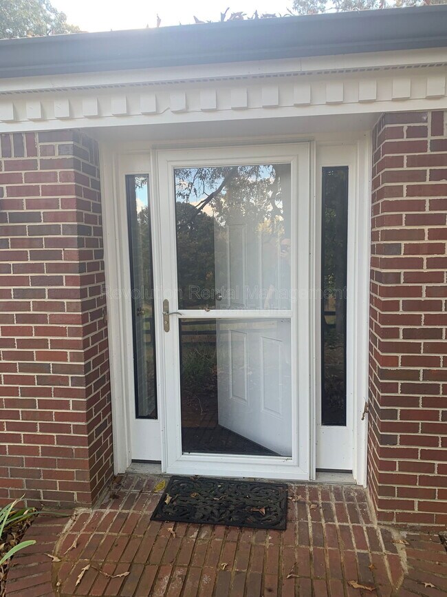 Building Photo - 8373 Brewer Rd