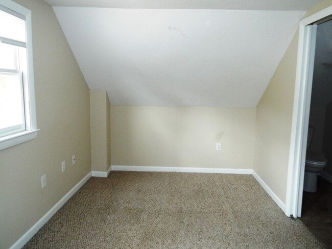 Building Photo - 60 Alpine Pl