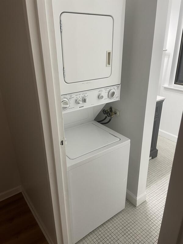 Building Photo - 66 Banner Ct