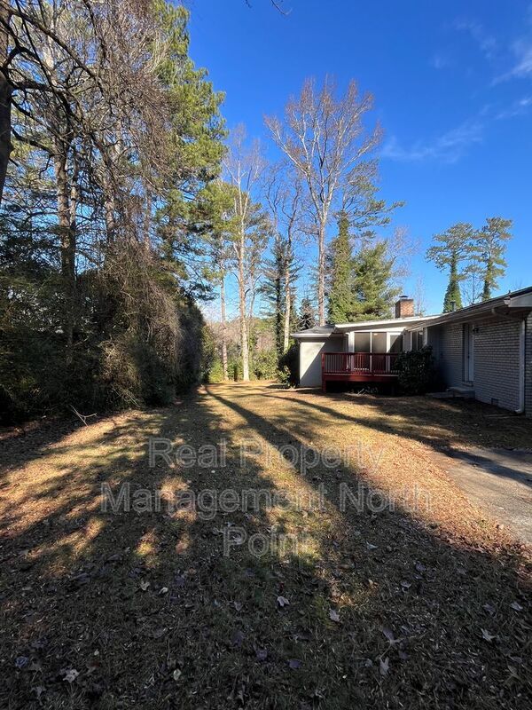 Building Photo - 3434 Palace Ct