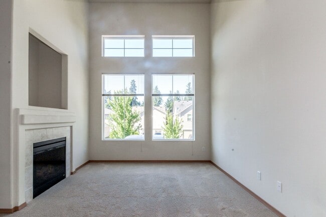 Building Photo - 2-Bedroom DuPont Condo with New Interior Paint and Carpet