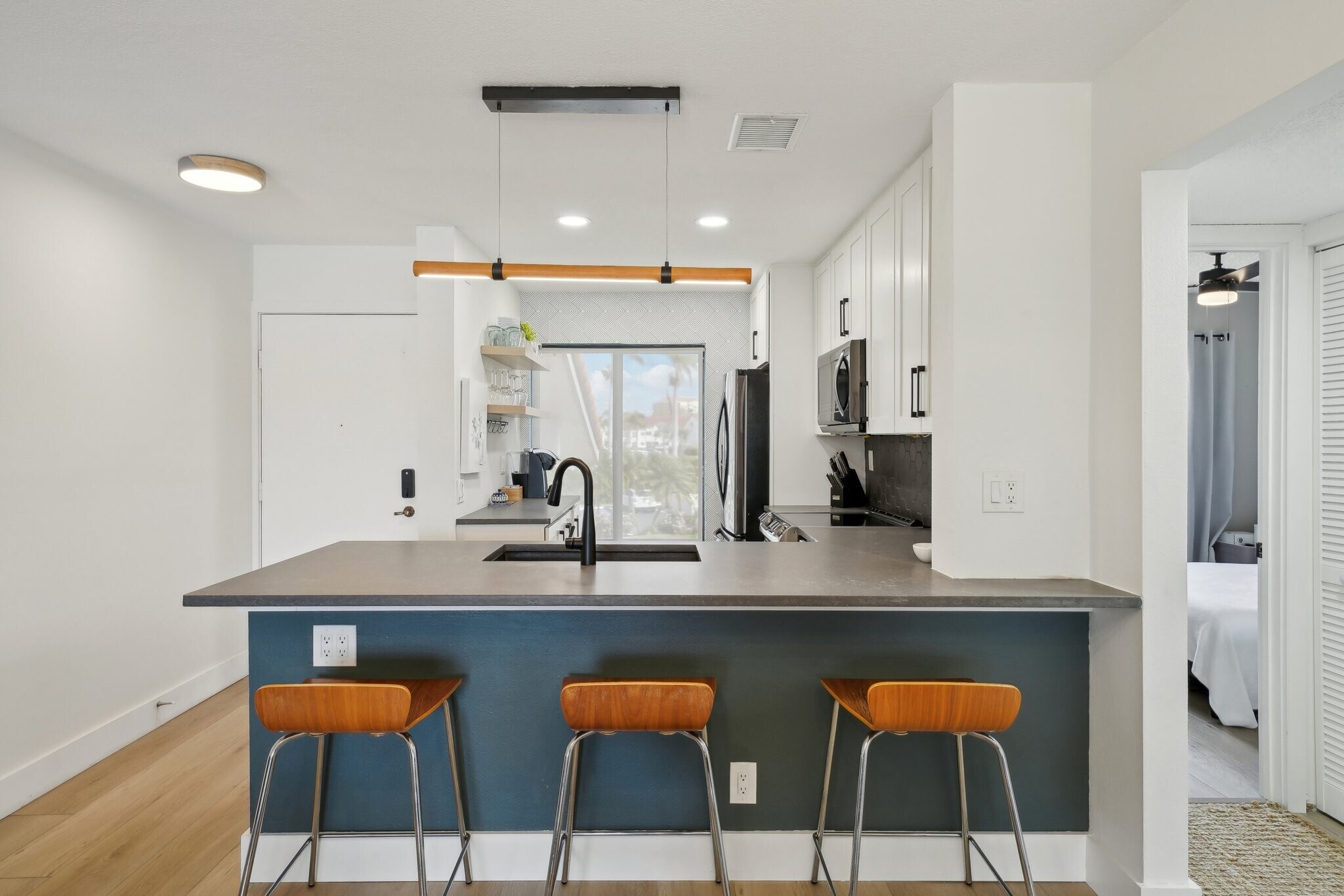 Building Photo - 6277 Bahia del Mar Blvd