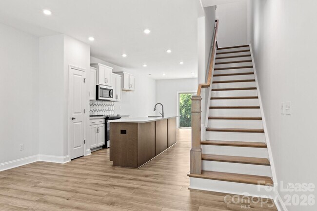 Building Photo - 120 Judson Ave