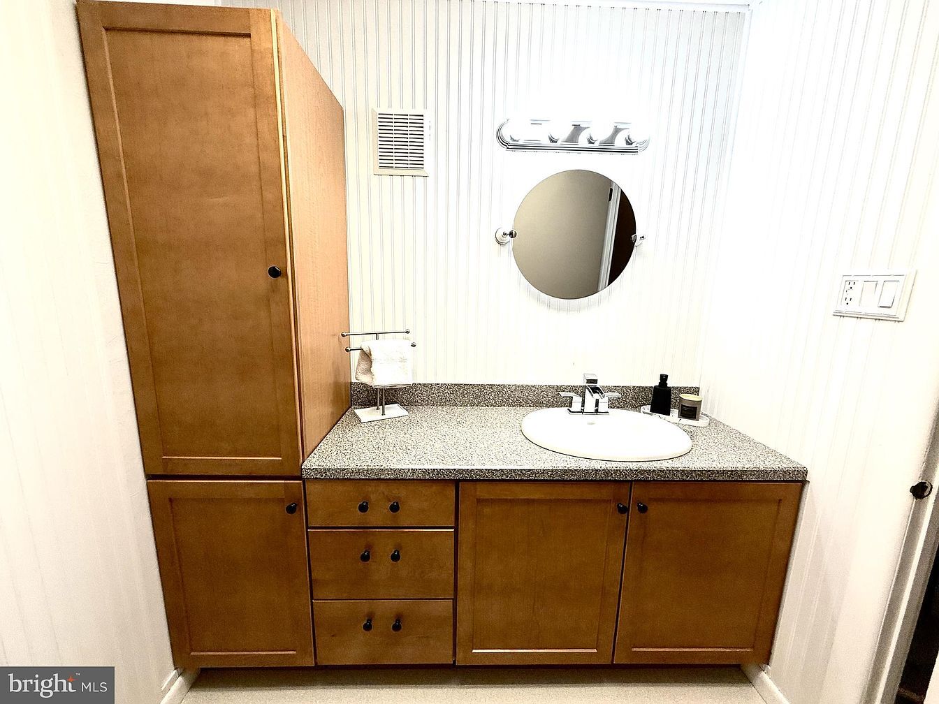 Building Photo - 5020 W Brigantine Ct