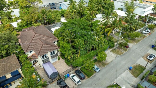 Building Photo - 2280 SW 16th Ct