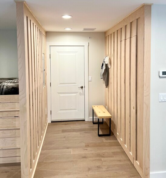 Building Photo - 179 Butternut St