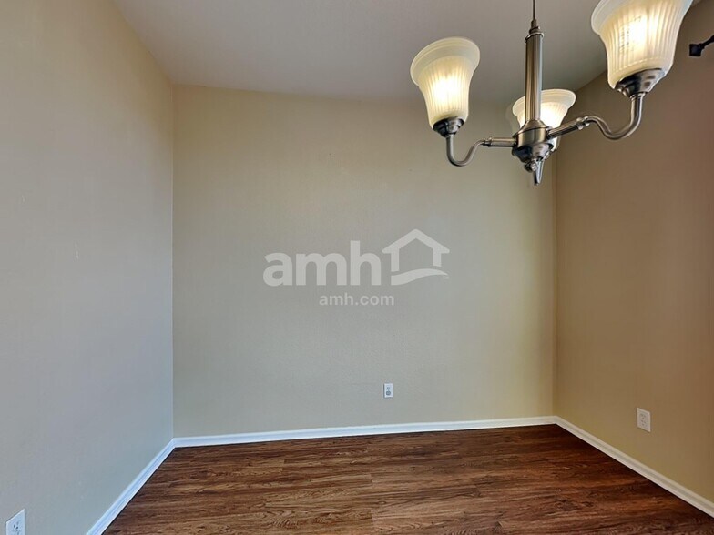 Building Photo - 4564 MT Princeton St