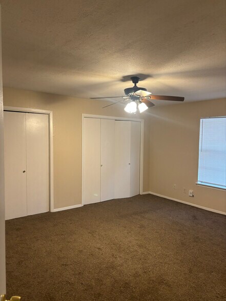 Building Photo - 3225 Crites St