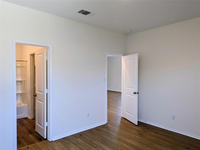 Building Photo - 1112 Minnow Ln