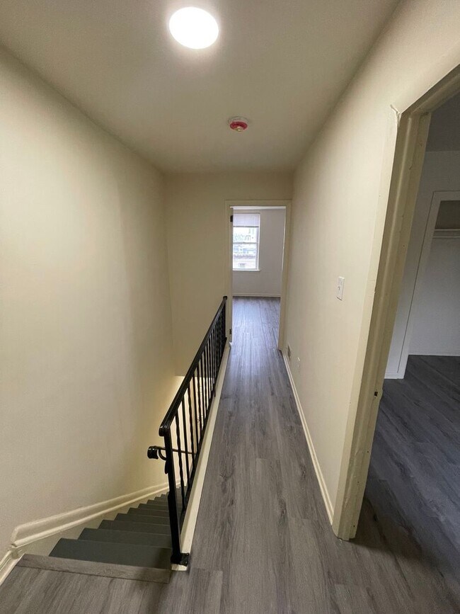 Building Photo - Four Bedroom House For Rent