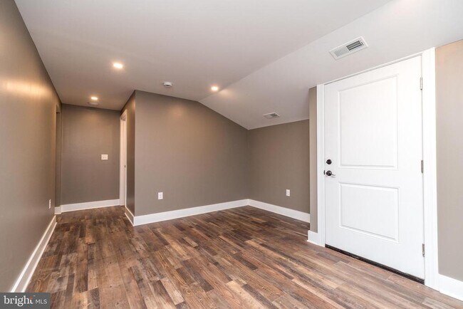 Building Photo - 4844 Old Easton Rd