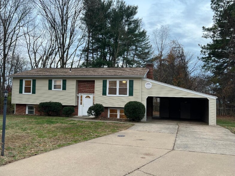 Primary Photo - 4525 Greenfield Dr