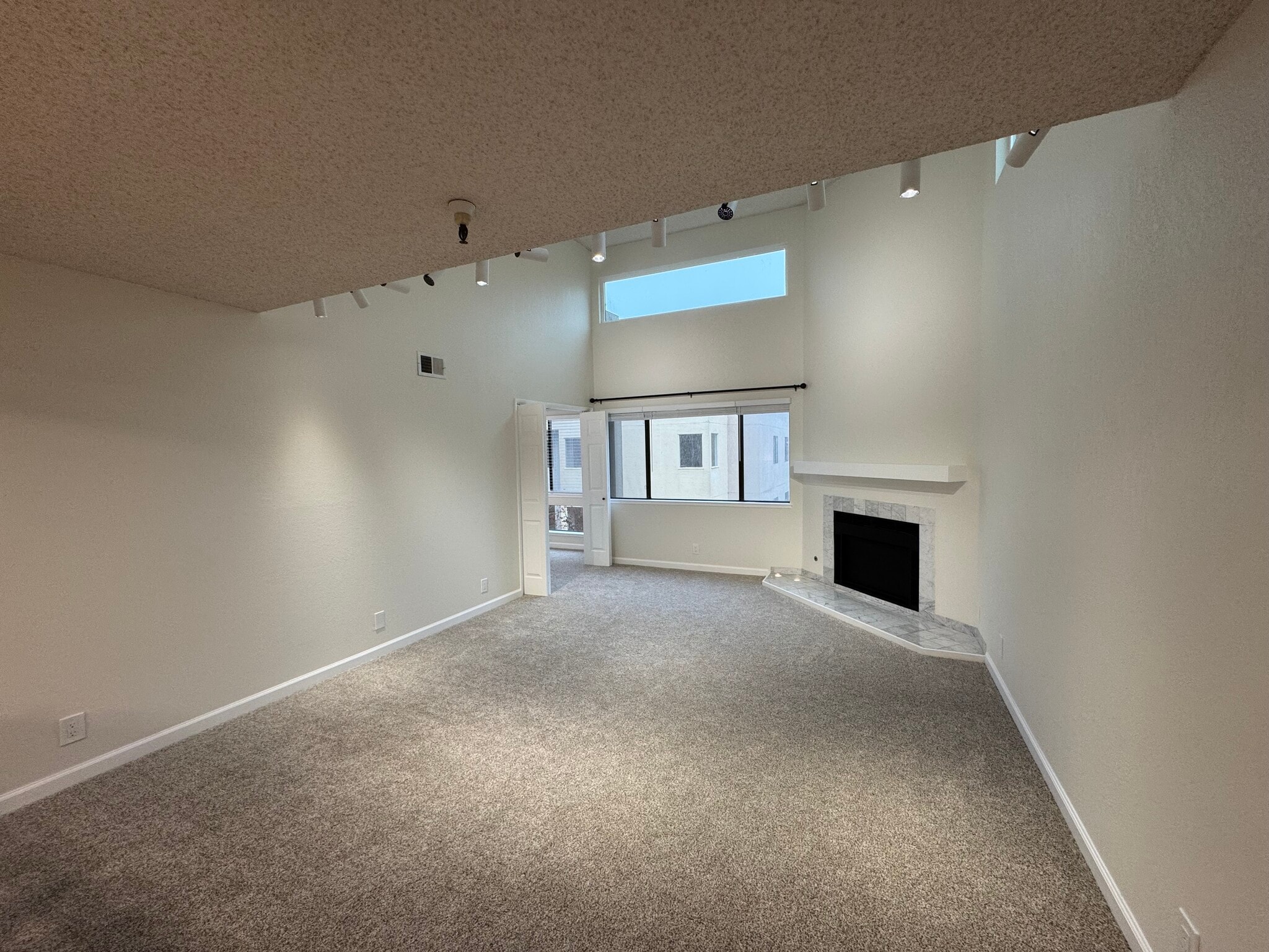 Building Photo - 545 Pierce St