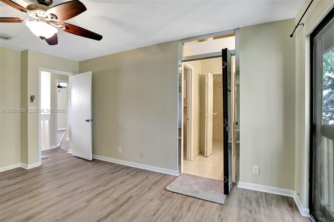 Building Photo - 2215 NW 45th Ave