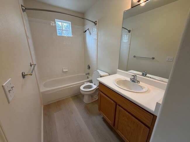 Building Photo - Bright 2 Bed + 2.5 Bath Home | 1,500 Sq Ft | Garage | Prime Novato Location