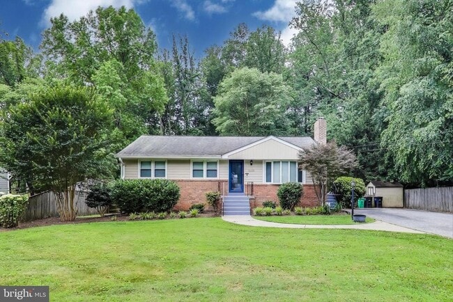 Building Photo - 6107 Parkway Dr