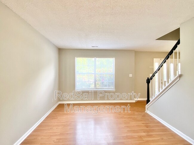 Building Photo - 815 Chapin Wood Dr