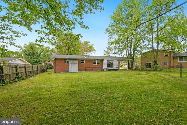 Building Photo - 6902 Calvin St
