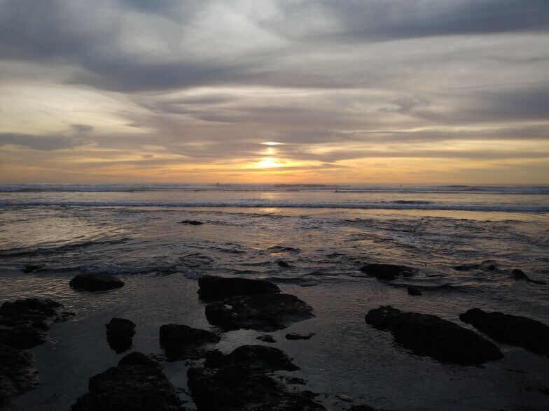 Building Photo - 1845 N Vulcan Ave