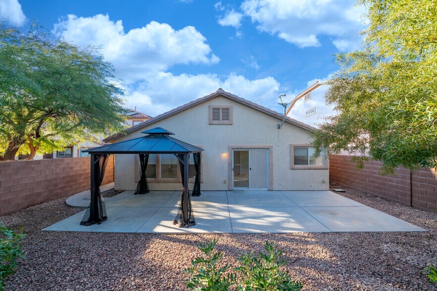 Building Photo - 504 Lacabana Beach Drive