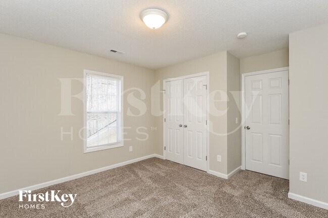 Building Photo - 60 Cyra Ct