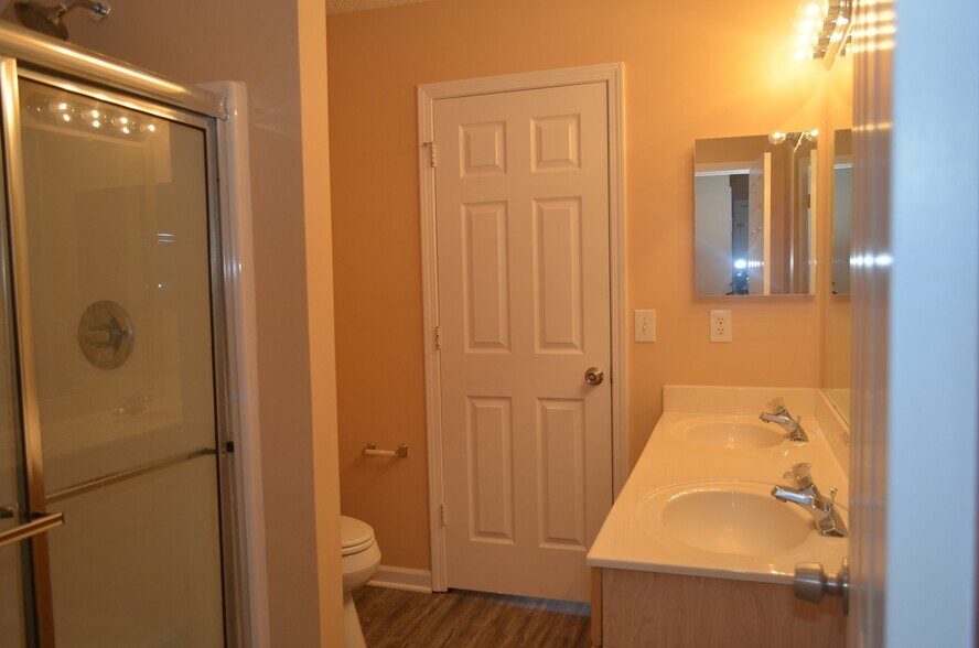 Building Photo - 8955 Bryant Field Cir