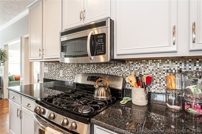 Building Photo - 3021 Bankhead Dr
