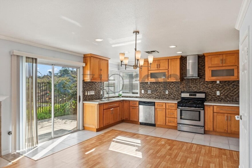 Building Photo - 3142 Boulders Ct