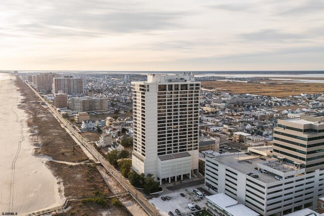 Building Photo - 3851 Boardwalk