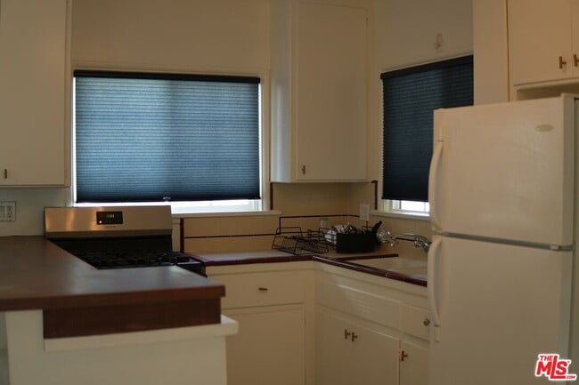 Building Photo - 1016 Palm Ave