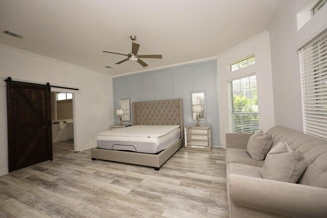 Building Photo - 83 Azure Pl