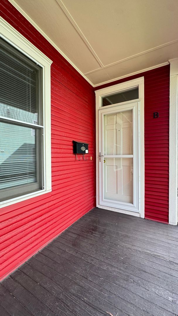 Building Photo - 911 Campbell Ave SW