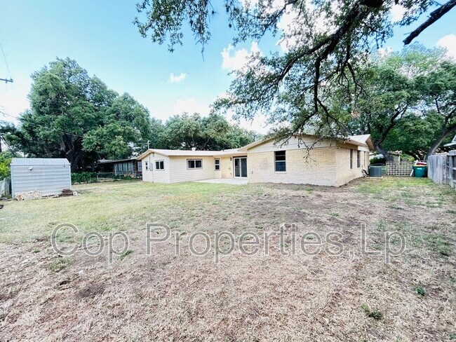 Building Photo - 129 Beechwood Ave