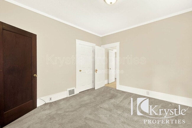 Building Photo - 1026 Carolina St