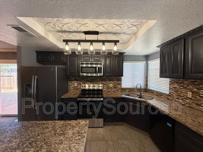 Building Photo - 856 Nottingham Dr