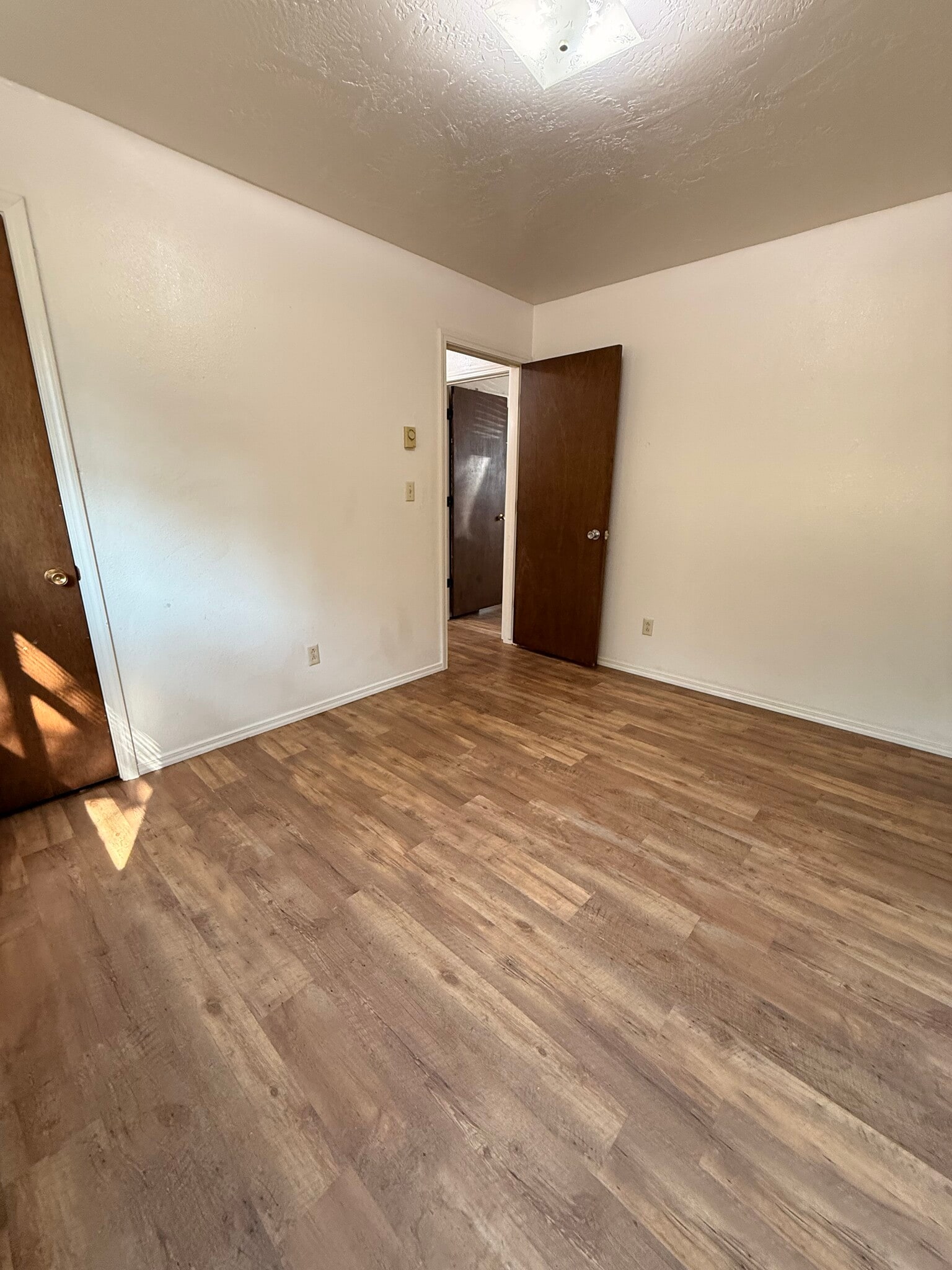 Building Photo - 135 Ridgeway Dr