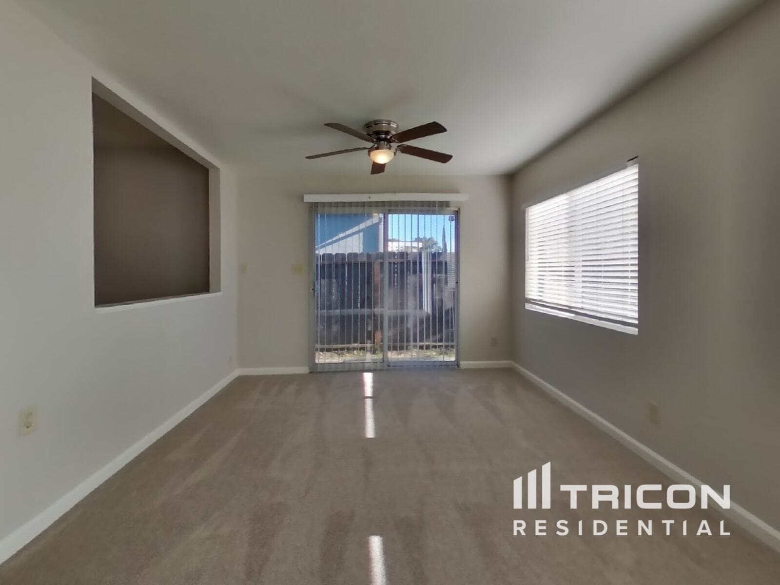 Building Photo - 2749 El Rey St