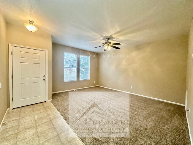 Building Photo - 7825 Sandy Spgs