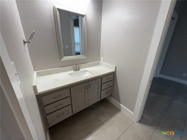 Building Photo - 5001 White Rose Dr