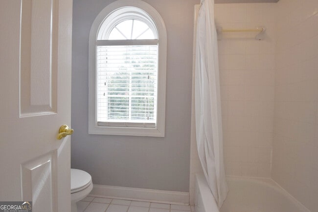 Building Photo - 204 Lenox Dr