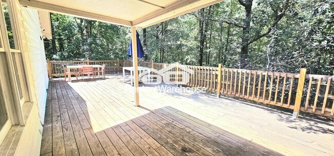 Building Photo - 10500 Rivertown Rd