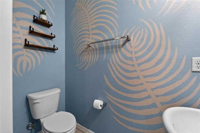 Building Photo - 3842 Hampstead Ln