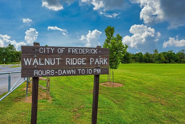 Building Photo - Elevator Condo in Frederick Pent House Level