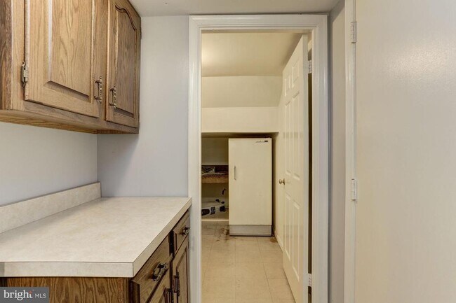 Building Photo - 10107 Galsworthy Pl